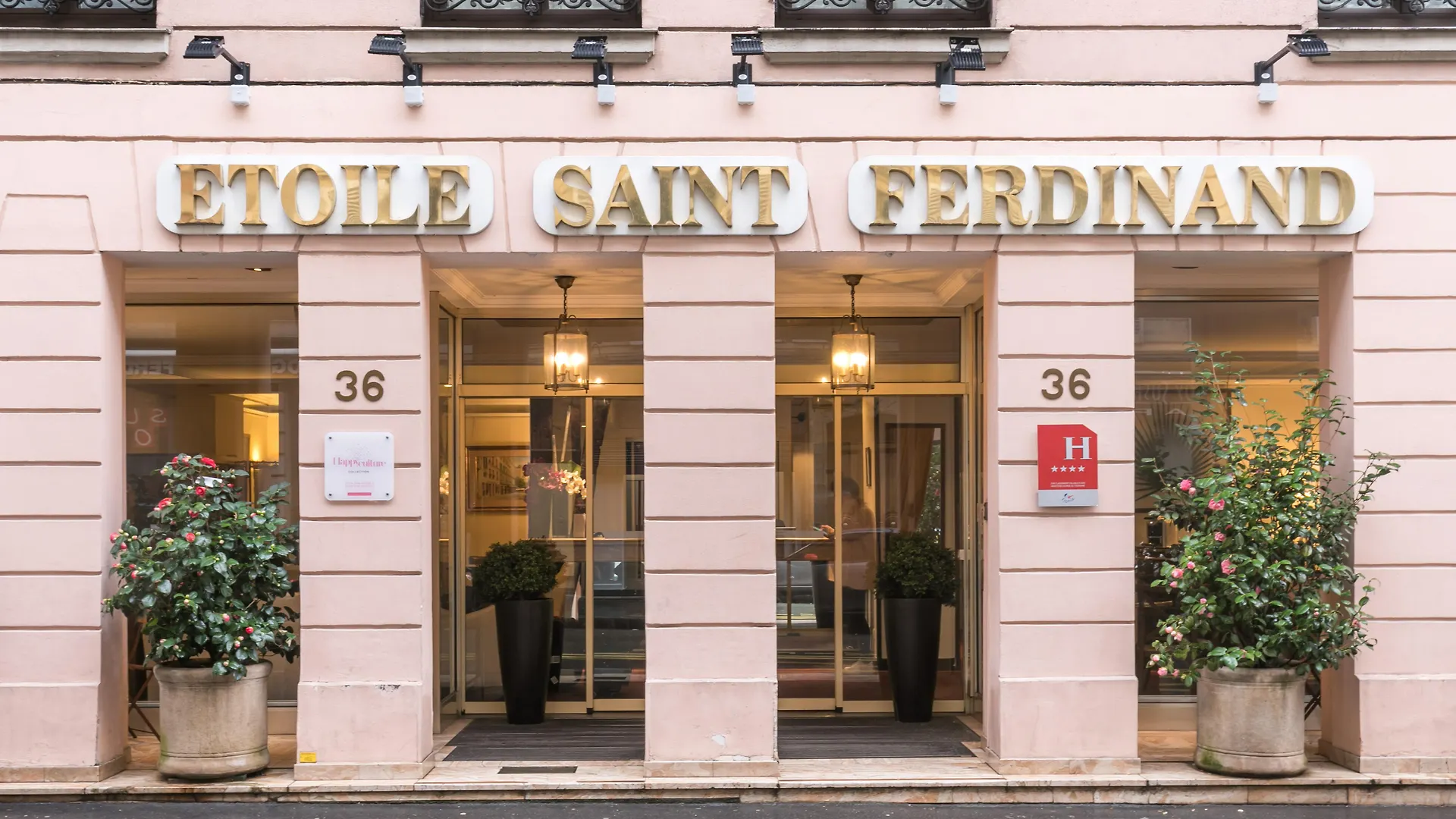 Etoile Saint Ferdinand By Happyculture Hotel 4*