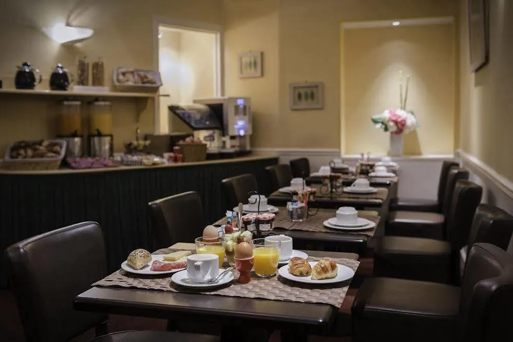Hotel Etoile Saint Ferdinand By Happyculture 4*